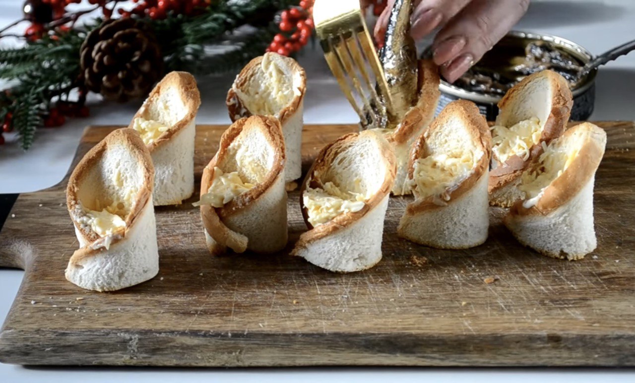 Бутерброды с сыром на праздничный стол